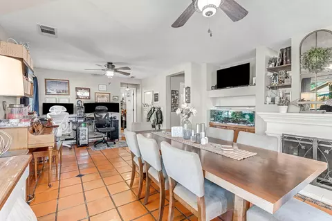 Dining - 882 Encore Dr, Hanford, CA 93230 photo 2 of 4