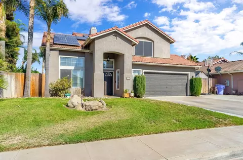 Exterior - 882 Encore Dr, Hanford, CA 93230 photo 2 of 7