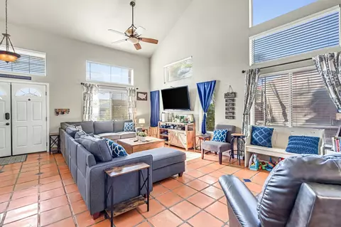 Living - 882 Encore Dr, Hanford, CA 93230 photo 2 of 4