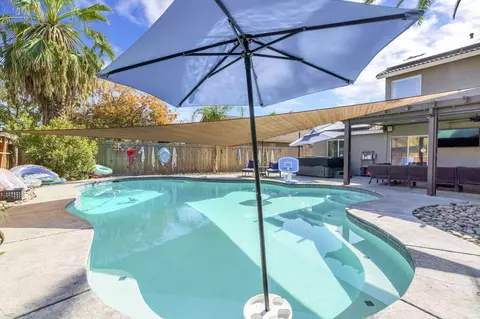 Exterior - 882 Encore Dr, Hanford, CA 93230 photo 6 of 7