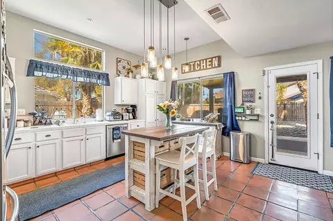 Kitchen - 882 Encore Dr, Hanford, CA 93230 photo 1 of 4