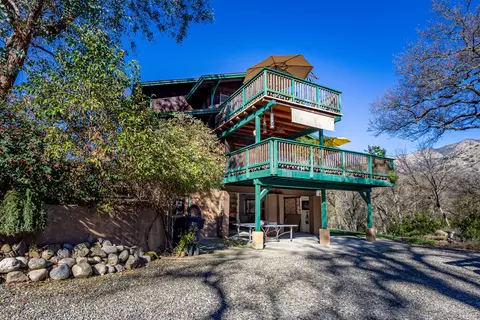 Exterior - 43355 Sierra Dr #B, Three Rivers, CA 93271 photo 11 of 22