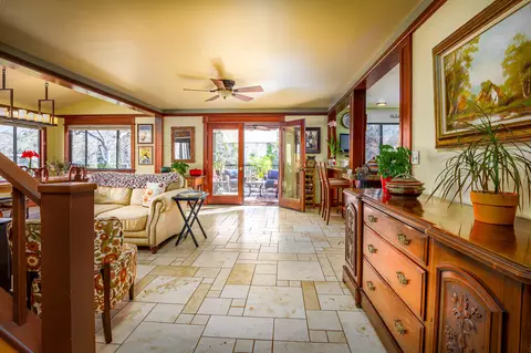 Entry Way - 43355 Sierra Dr #B, Three Rivers, CA 93271 photo 2 of 5