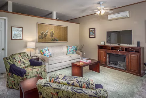 Living - 43355 Sierra Dr #B, Three Rivers, CA 93271 photo 6 of 6