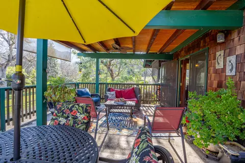 Exterior - 43355 Sierra Dr #B, Three Rivers, CA 93271 photo 9 of 22