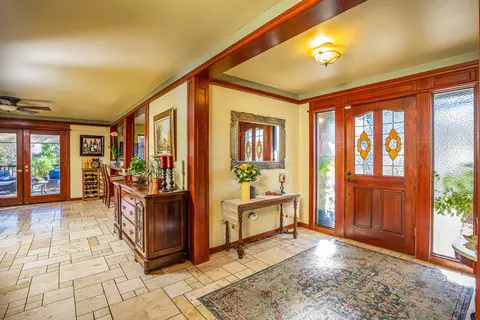 Entry Way - 43355 Sierra Dr #B, Three Rivers, CA 93271 photo 1 of 5