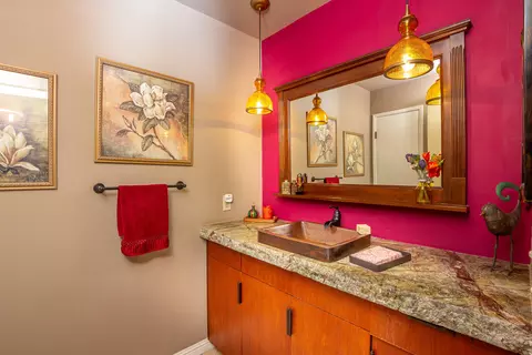 Bath - 43355 Sierra Dr #B, Three Rivers, CA 93271 photo 1 of 3