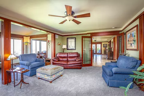 Living - 43355 Sierra Dr #B, Three Rivers, CA 93271 photo 4 of 6