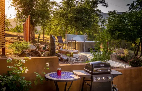 Exterior - 43355 Sierra Dr #B, Three Rivers, CA 93271 photo 15 of 22