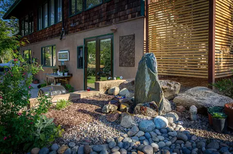 Exterior - 43355 Sierra Dr #B, Three Rivers, CA 93271 photo 16 of 22