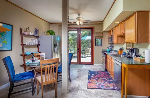 Kitchen - 43355 Sierra Dr #B, Three Rivers, CA 93271 photo 3 of 4