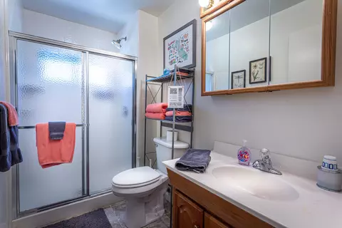 Bath - 43355 Sierra Dr #B, Three Rivers, CA 93271 photo 3 of 3