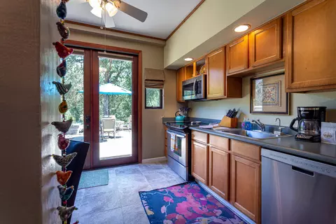 Kitchen - 43355 Sierra Dr #B, Three Rivers, CA 93271 photo 4 of 4