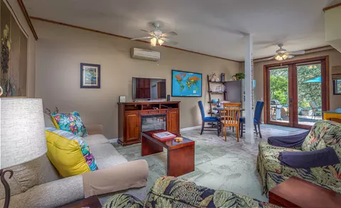 Living - 43355 Sierra Dr #B, Three Rivers, CA 93271 photo 5 of 6