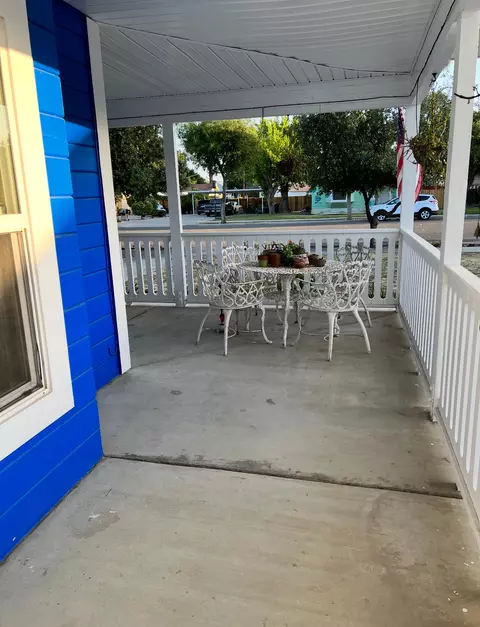 Exterior - 619 C St, Lemoore, CA 93245 photo 3 of 4