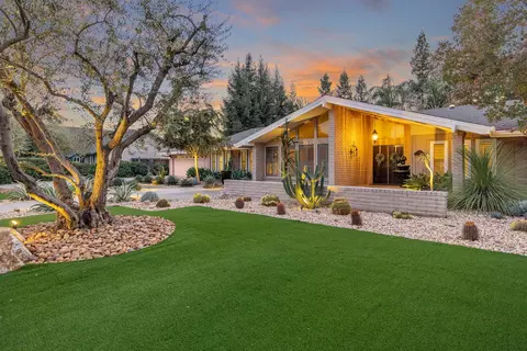 531 N Powell Ct, Visalia, CA 93291