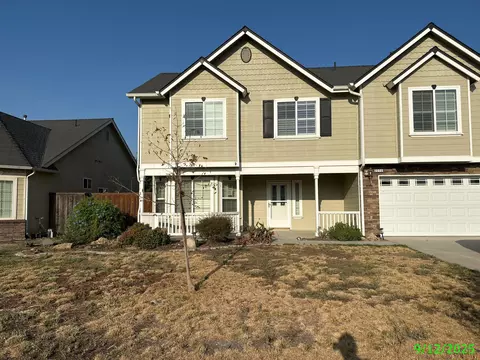 2272 Miya Ct, Hanford, CA 93230