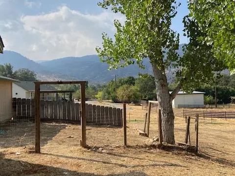 42124 S Fork Dr, Three Rivers, CA 93271 photo 13