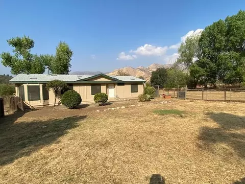 42124 S Fork Dr, Three Rivers, CA 93271