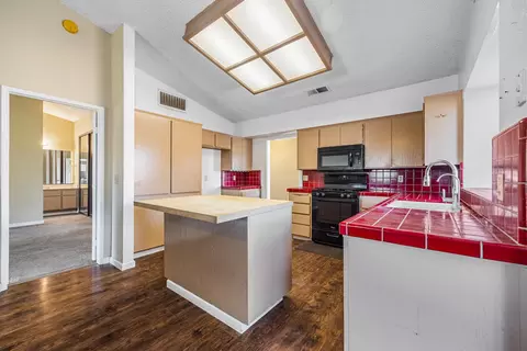 Kitchen - 1704 E Babcock Dr E, Visalia, CA 93292 photo 2 of 3