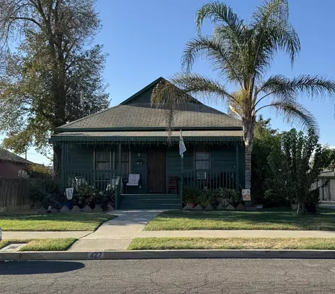427 E 9th St, Hanford, CA 93230