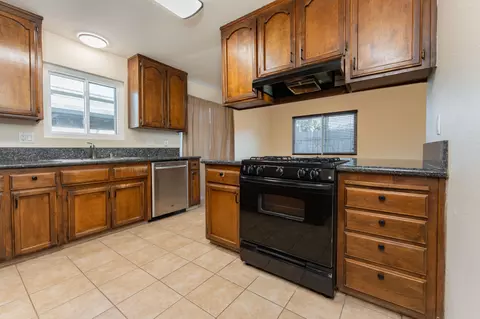 Kitchen - 470 Alder Dr, Lemoore, CA 93245 photo 3 of 3