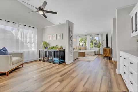 Entry Way - 42076 Black Oak Dr, Three Rivers, CA 93271 photo 2 of 6