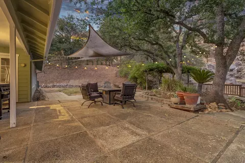Exterior - 42076 Black Oak Dr, Three Rivers, CA 93271 photo 10 of 16