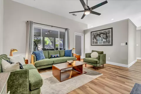 Living - 42076 Black Oak Dr, Three Rivers, CA 93271 photo 4 of 4
