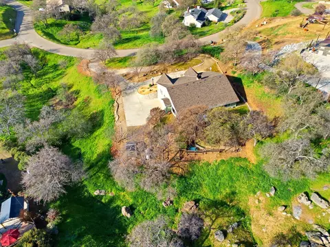 View/Area - 42076 Black Oak Dr, Three Rivers, CA 93271 photo 3 of 7