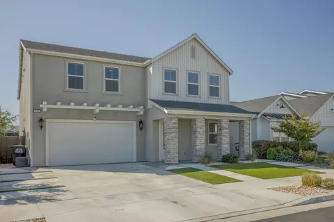 145 E Taylor Ave, Visalia, CA 93291