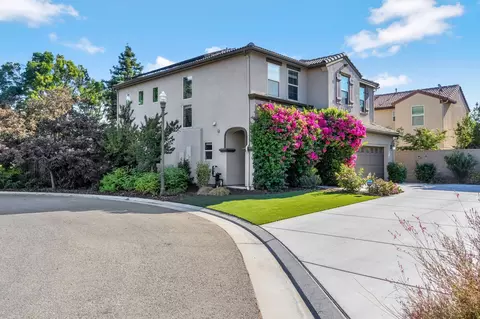 1303 Johnson Ln, Clovis, CA 93619