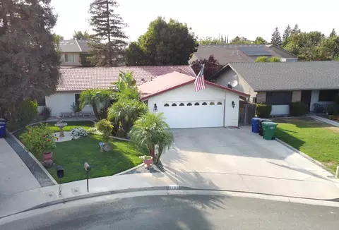 1121 N Lindale St, Porterville, CA 93257