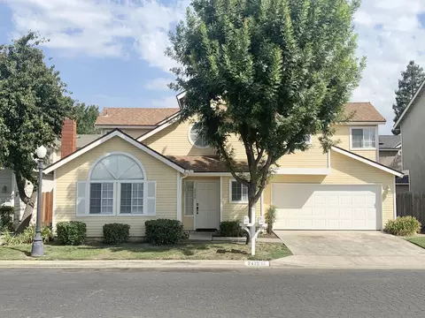 2420 N Michael St, Visalia, CA 93292