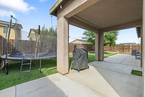 Exterior - 3926 E Myrtle Ave, Visalia, CA 93292 photo 6 of 13