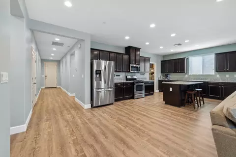Entry Way - 3926 E Myrtle Ave, Visalia, CA 93292 photo 9 of 14