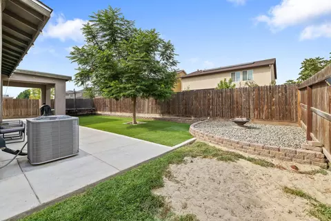 Exterior - 3926 E Myrtle Ave, Visalia, CA 93292 photo 12 of 13