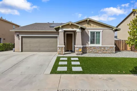 3926 E Myrtle Ave, Visalia, CA 93292