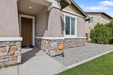 Exterior - 3926 E Myrtle Ave, Visalia, CA 93292 photo 4 of 13