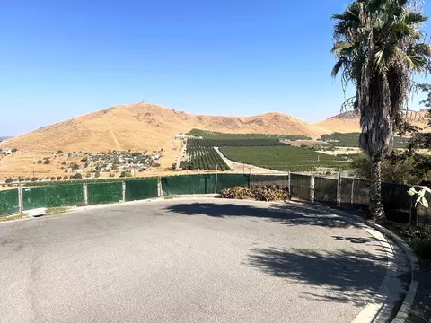 1495 N Highland Dr, Porterville, CA 93257