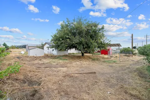 Exterior - 930 W Iona Ave, Lemoore, CA 93245 photo 10 of 10