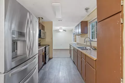 Other - 930 W Iona Ave, Lemoore, CA 93245 photo 6 of 8