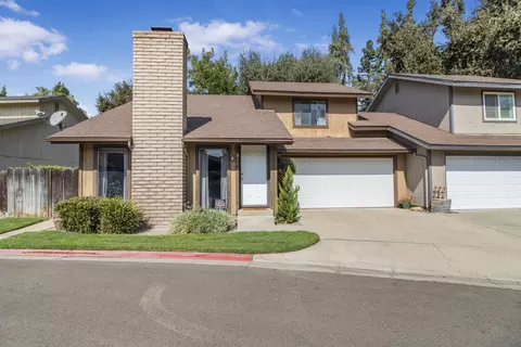 3519 S Oak View Dr, Visalia, CA 93277