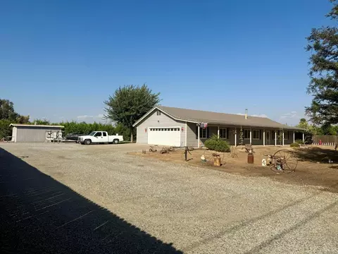 15434 Ave 330, Ivanhoe, CA 93235 photo 4