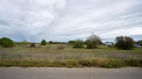 Ave 92, Terra Bella, CA 93270 photo 10