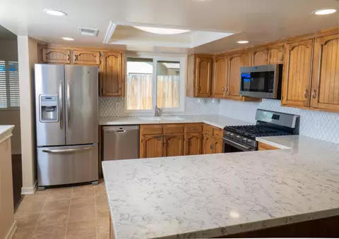 3116 W Beech Ave, Visalia, CA 93277 photo 2