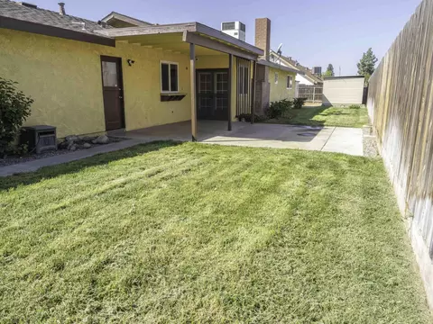 3116 W Beech Ave, Visalia, CA 93277 photo 15