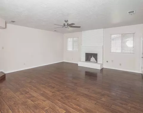 3116 W Beech Ave, Visalia, CA 93277 photo 3