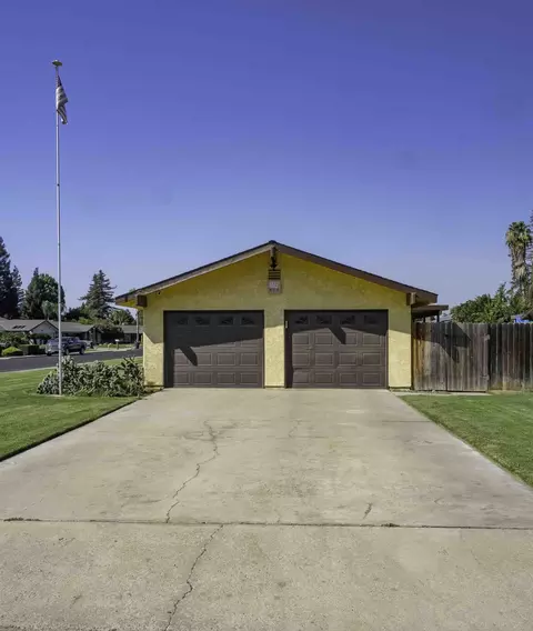 3116 W Beech Ave, Visalia, CA 93277 photo 27
