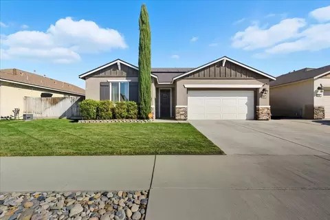 3320 E Laura Ave, Visalia, CA 93292